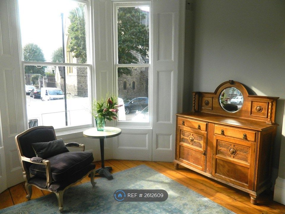Property photo 1 of 16 Main Living Room