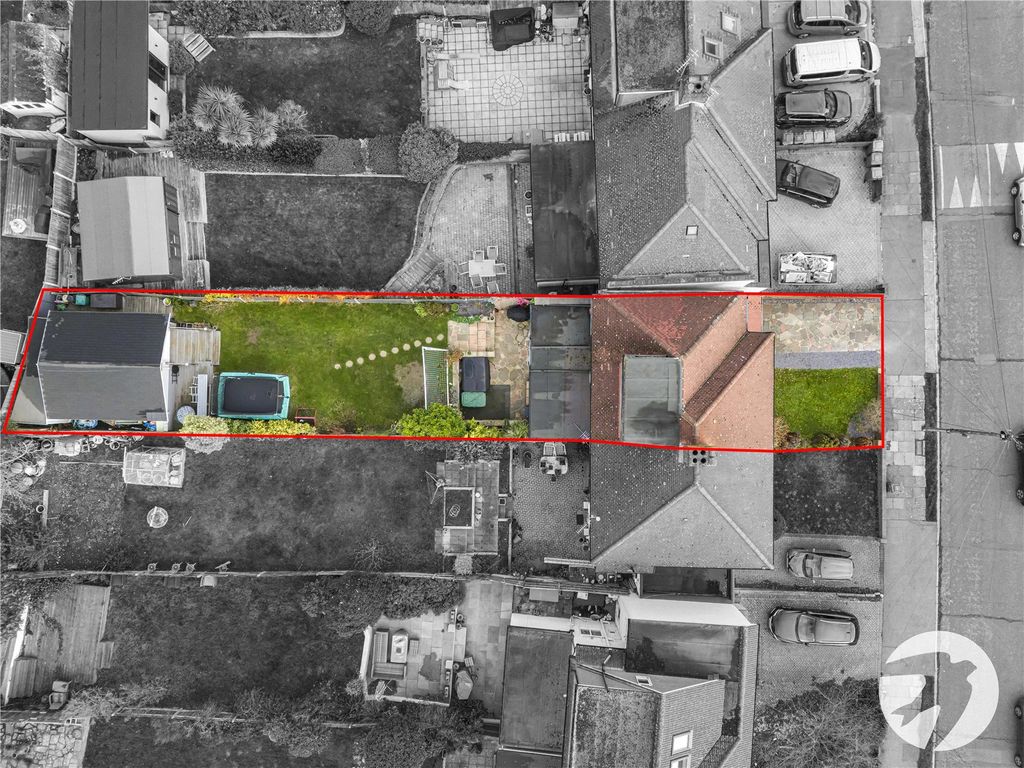 Property photo 2 of 26 Picture No. 28