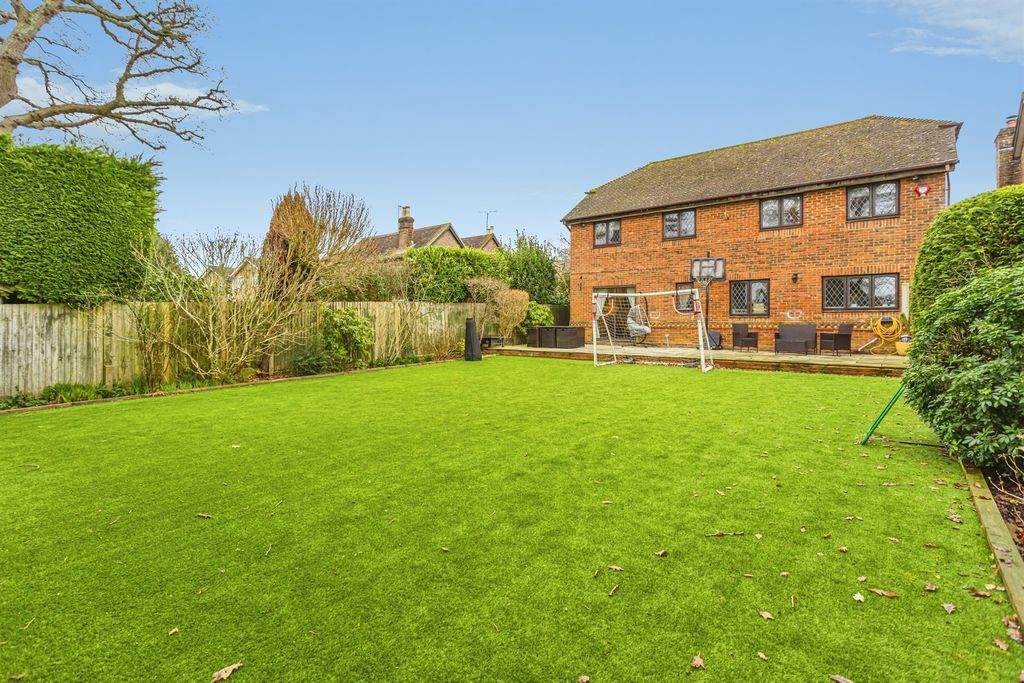 Property photo 2 of 22