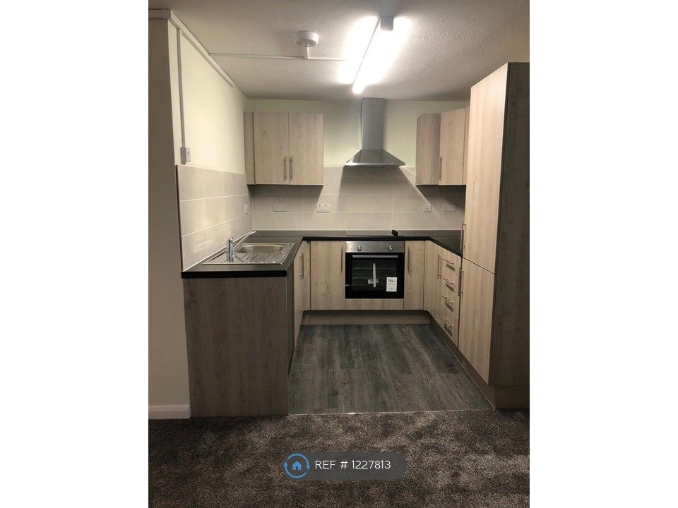 Property photo 1 of 10 Fully Fitted Kitchen - Brand New