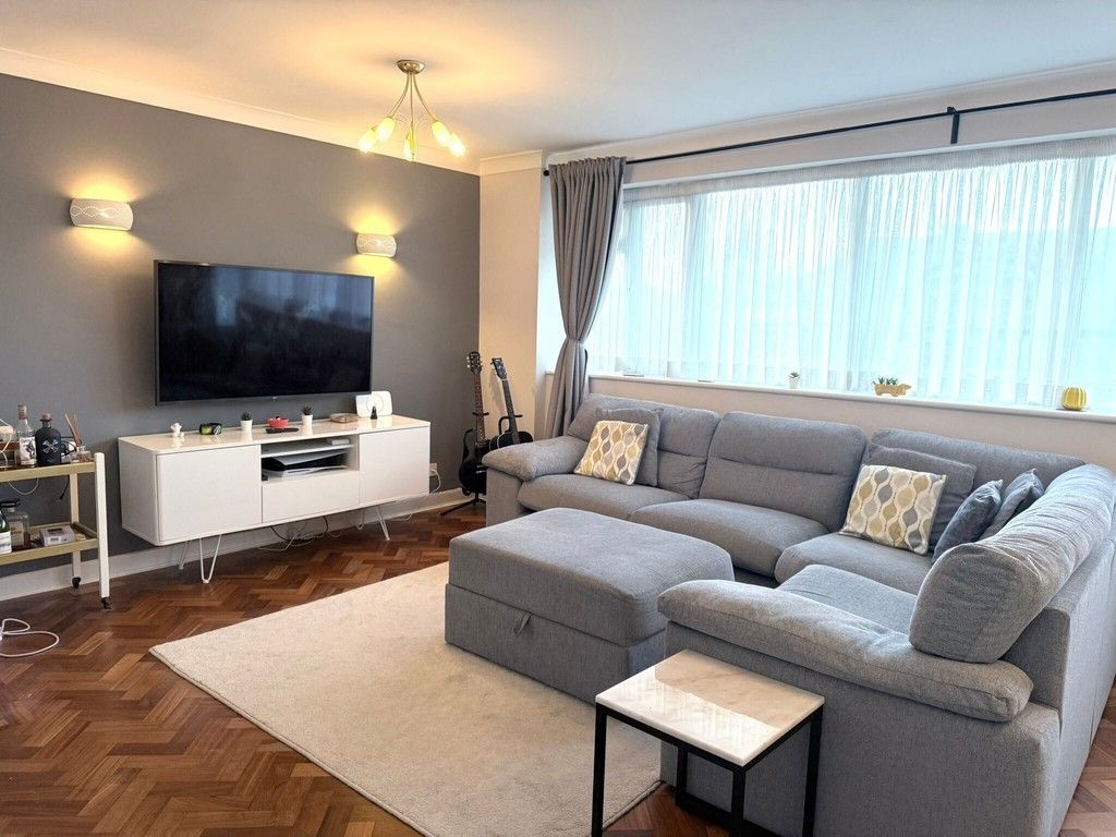 Property photo 2 of 22