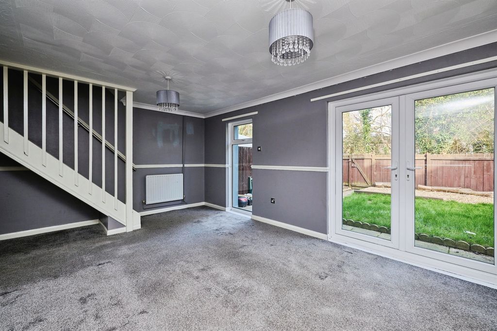 Property photo 3 of 12