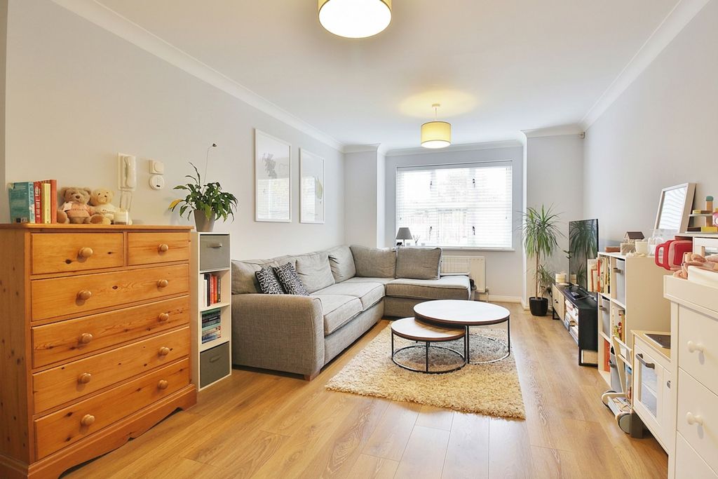 Property photo 1 of 5