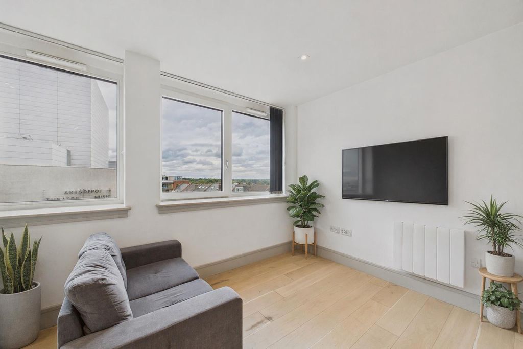 Property photo 1 of 8 1.Png