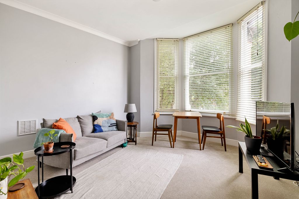 Property photo 2 of 9 918A9426