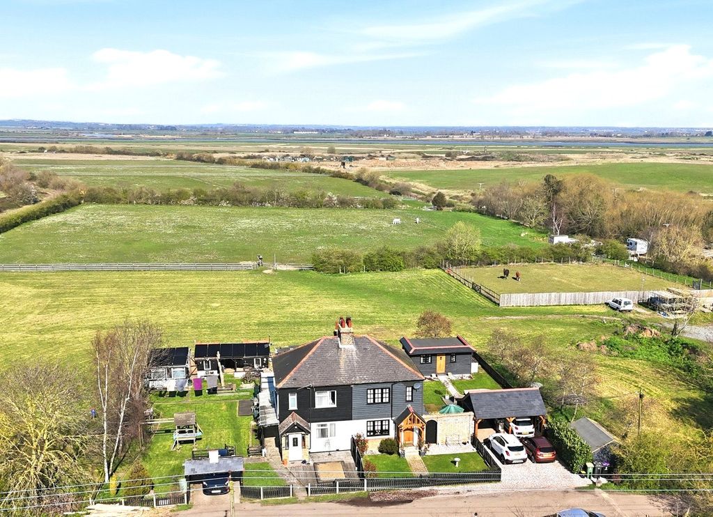 Property photo 2 of 38 Picture No. 09