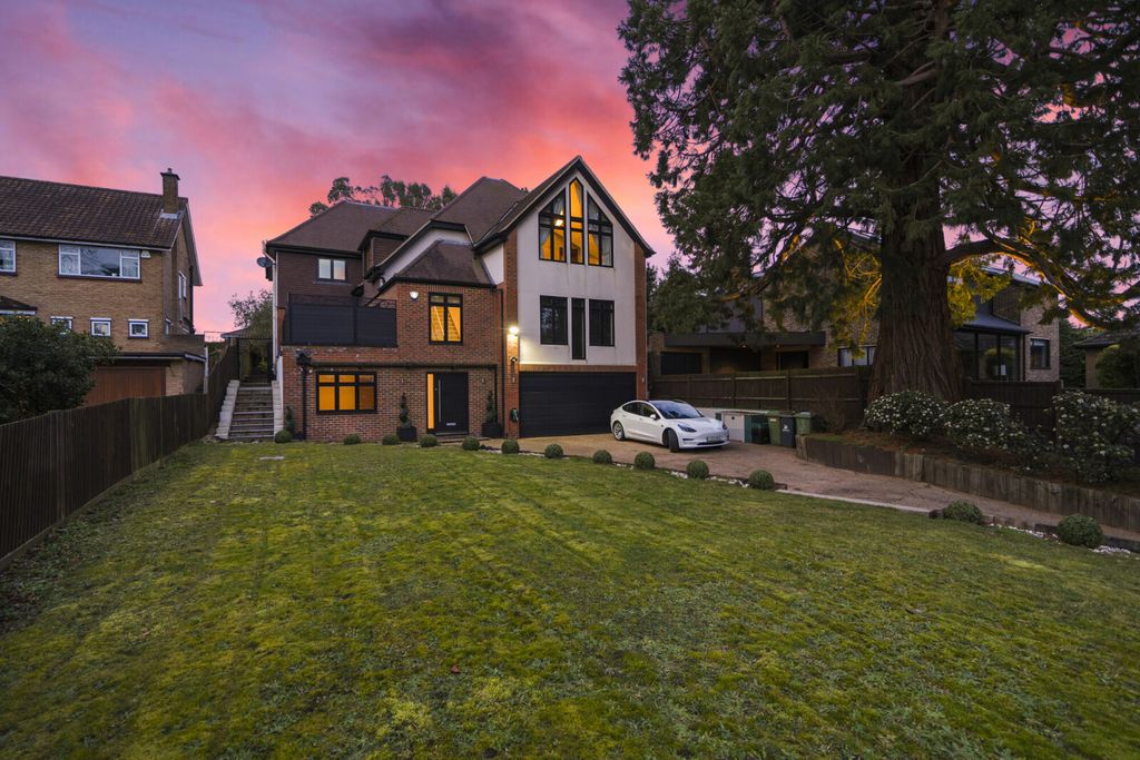 Property photo 1 of 26 External