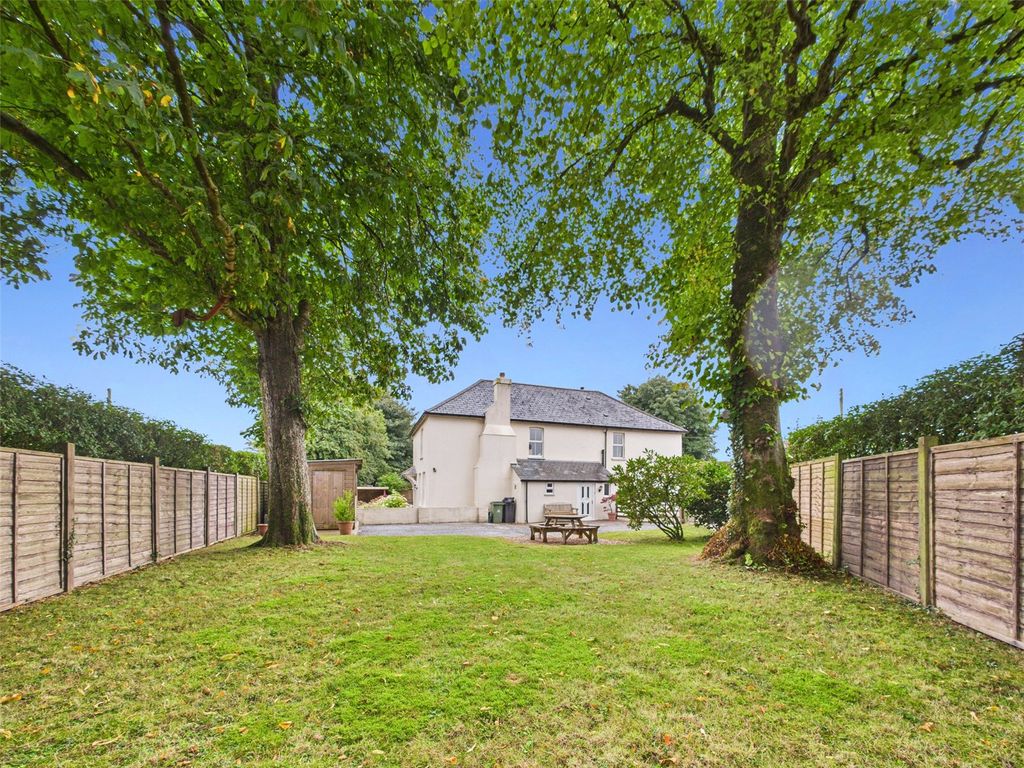 Property photo 1 of 28 Garden To House