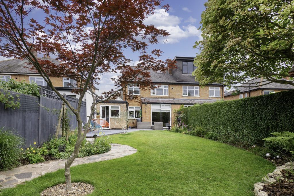 Property photo 2 of 33