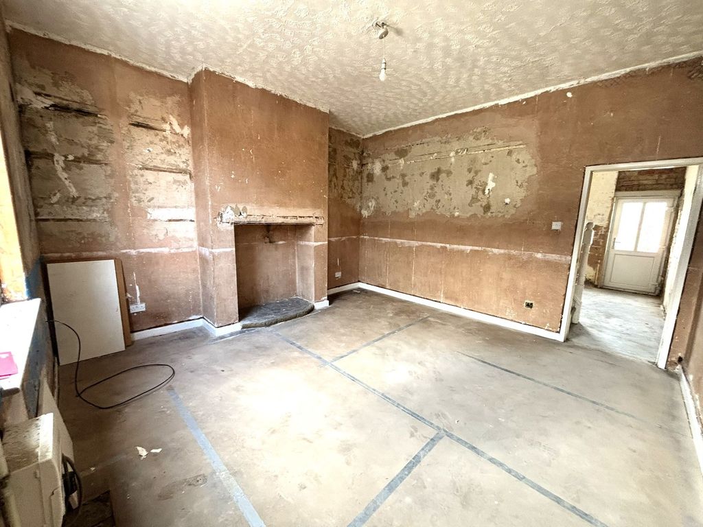 Property photo 2 of 10 Lounge