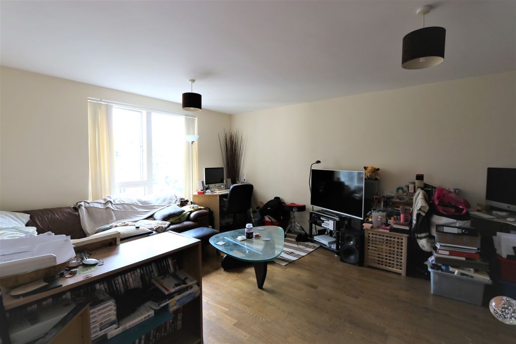 Property photo 3 of 7