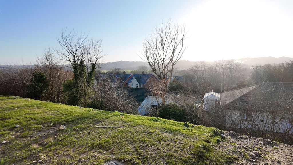 Property photo 3 of 10