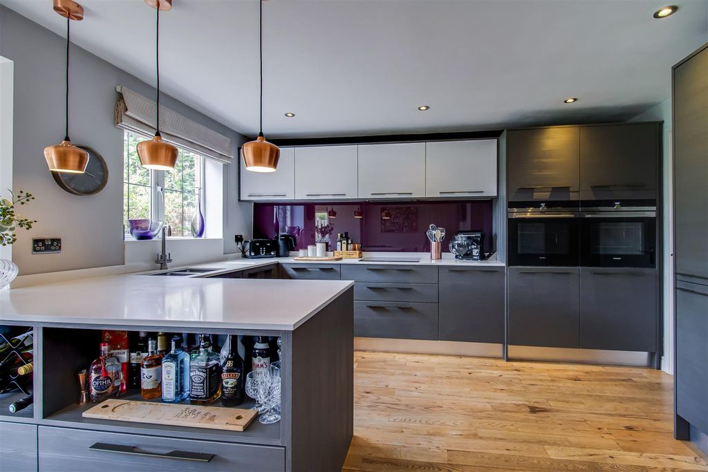 Property photo 3 of 24