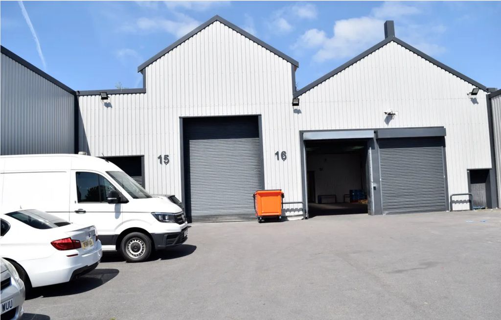 Property photo 1 of 4