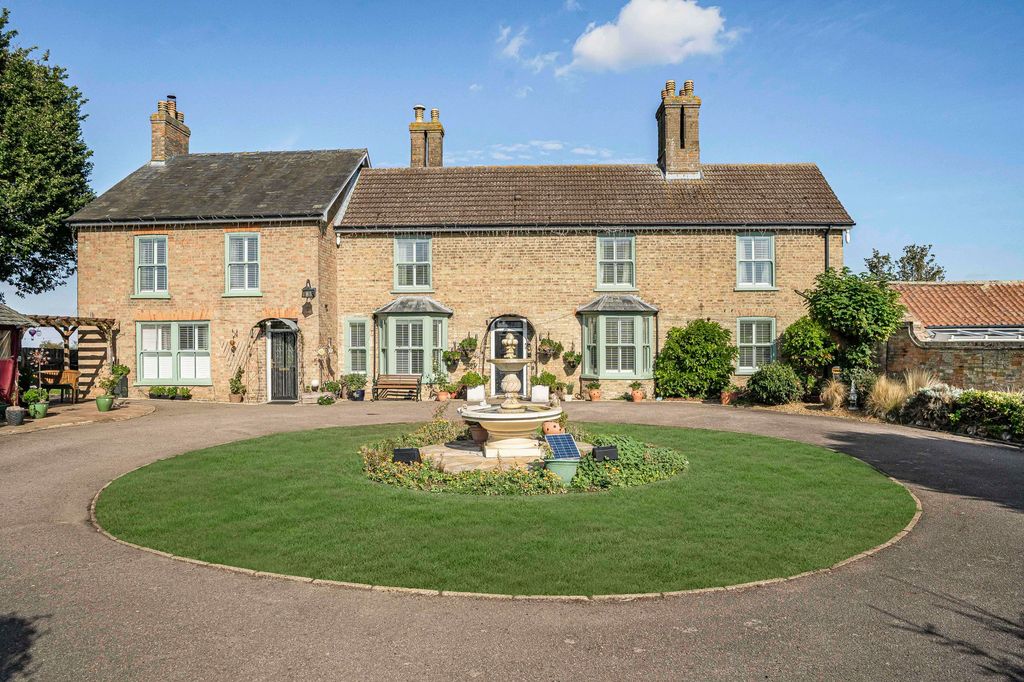 Property photo 1 of 41