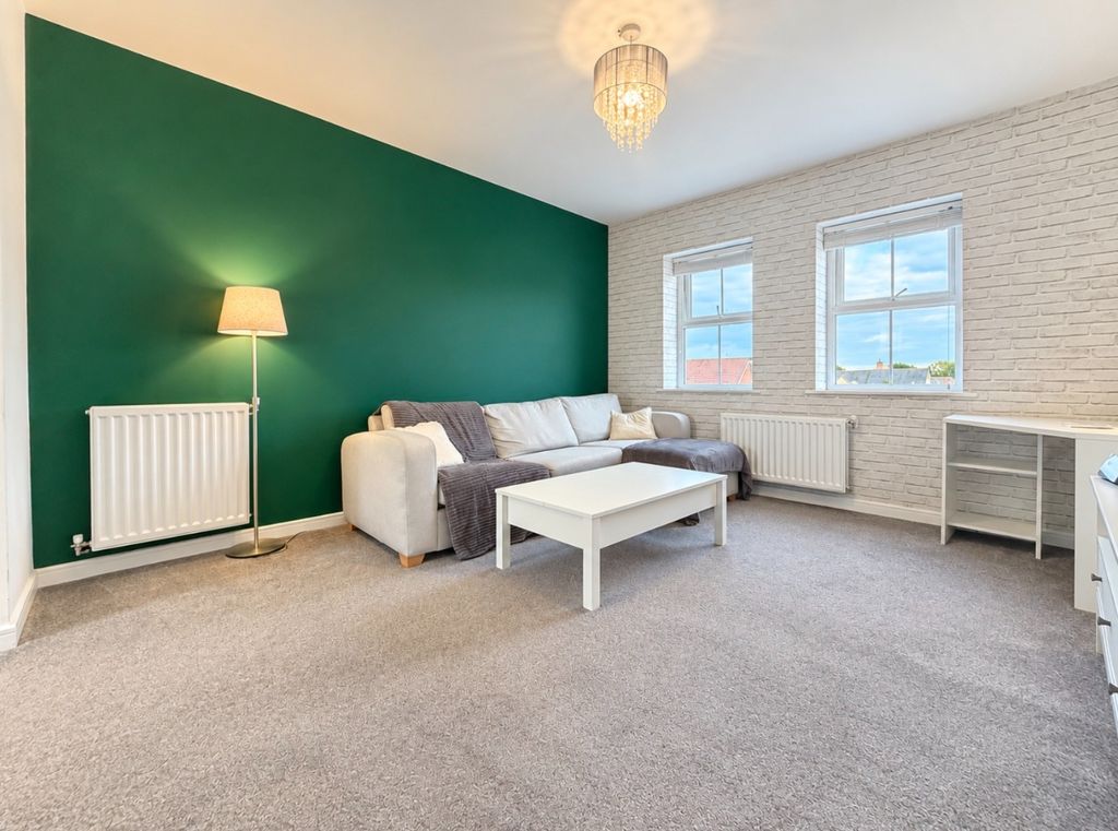 Property photo 2 of 9 5341011