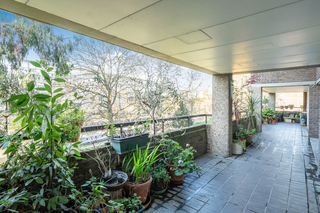Property photo 2 of 12 1439181-4-69Ceb6F...