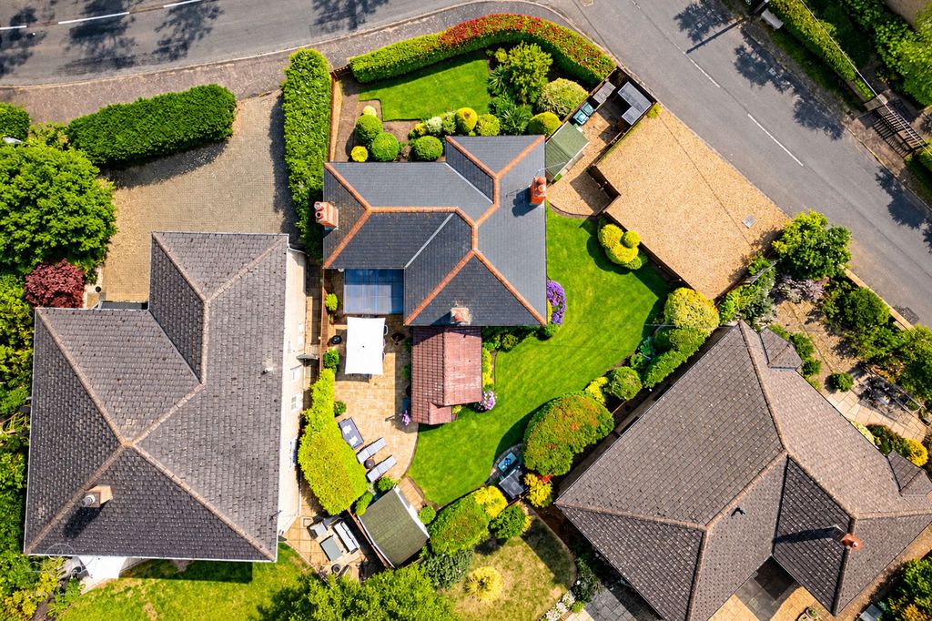 Property photo 2 of 64