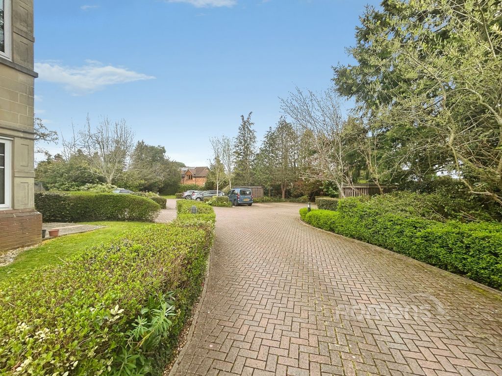 Property photo 3 of 11 Pbox-Img.Jpg