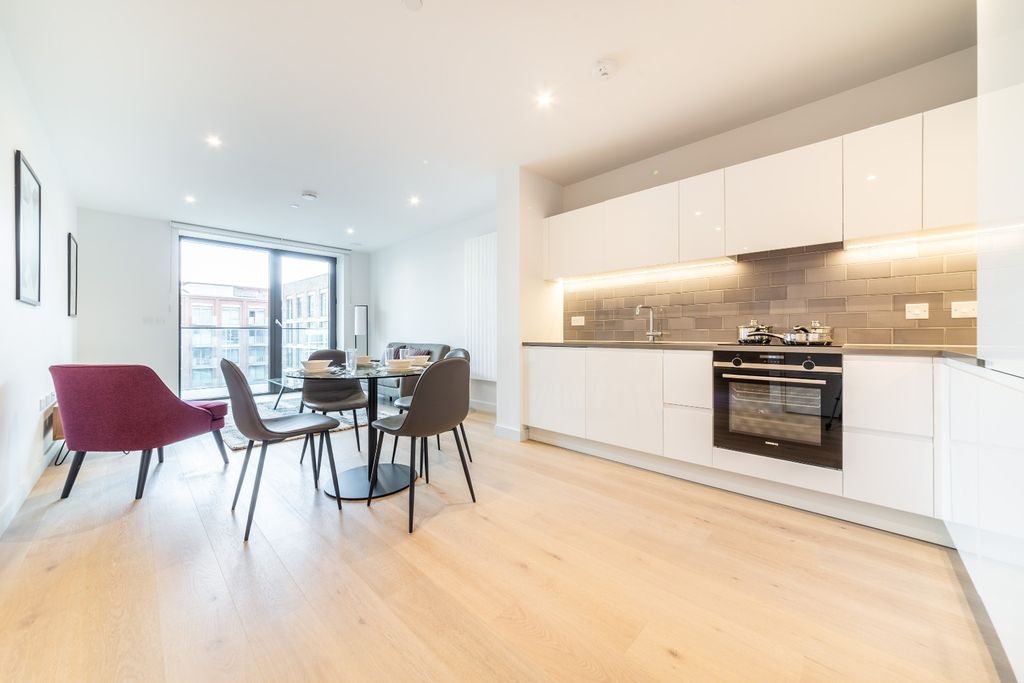 Property photo 1 of 16 3674980