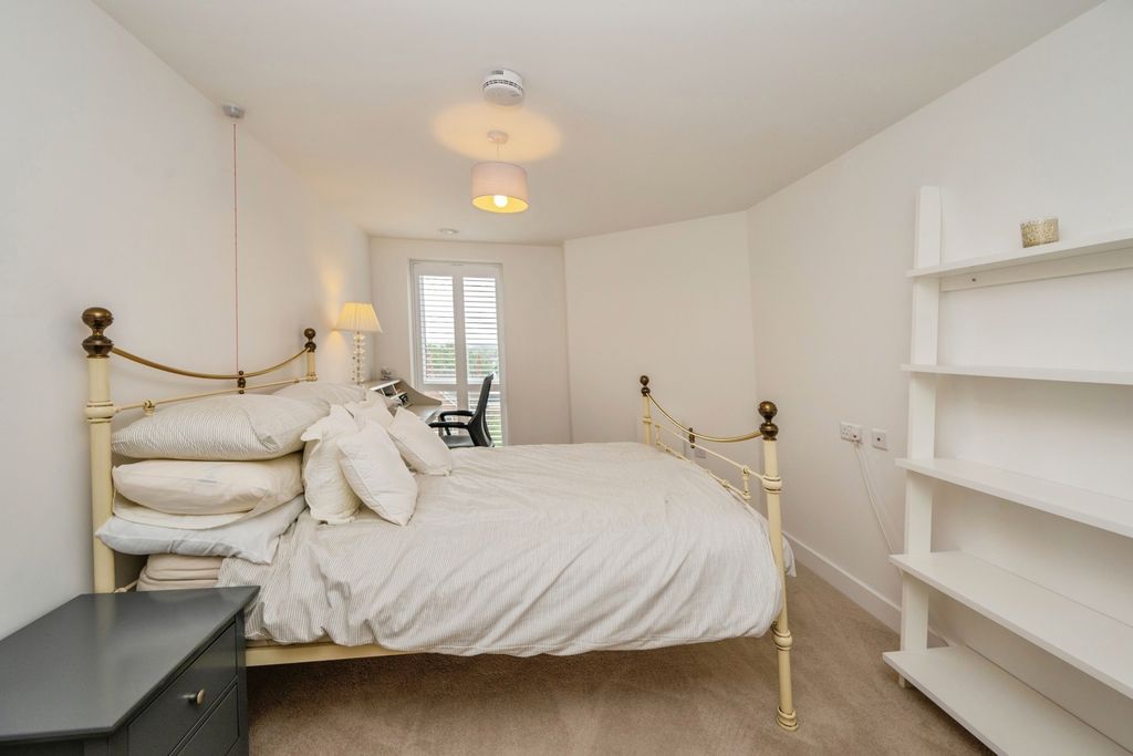 Additional image 5 of 2 bed flat for saleStowe Place, Lichfield WS13