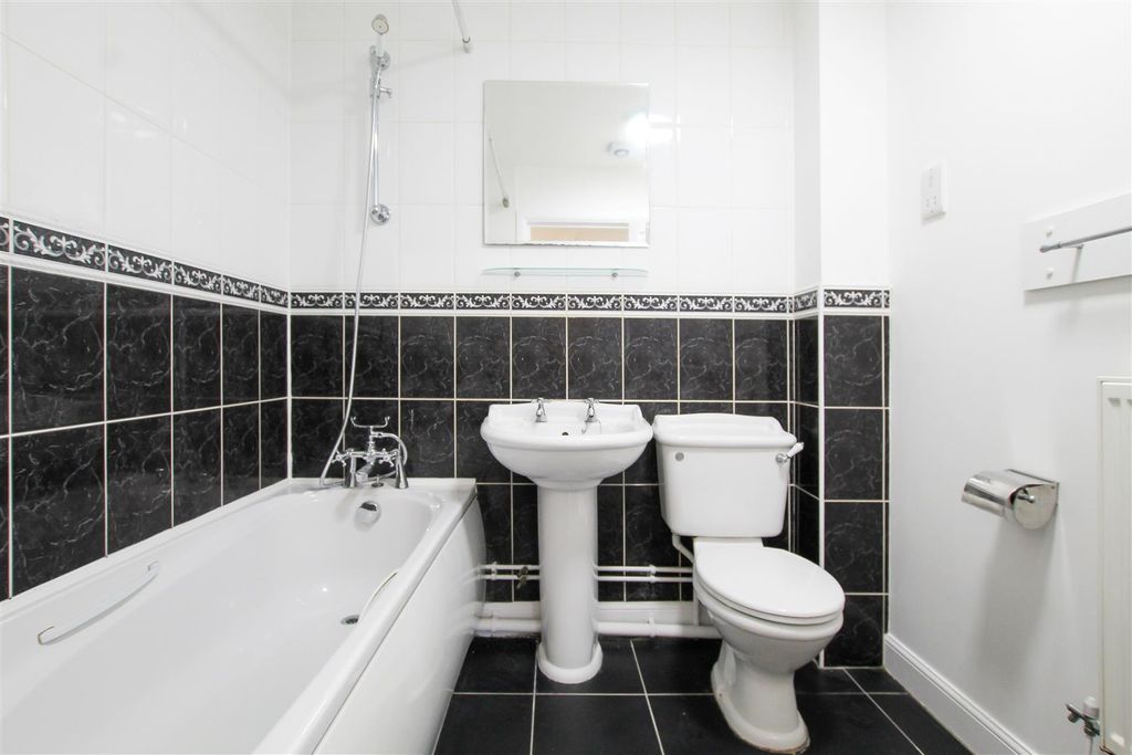 Property photo 3 of 12 Img_5577.Jpg