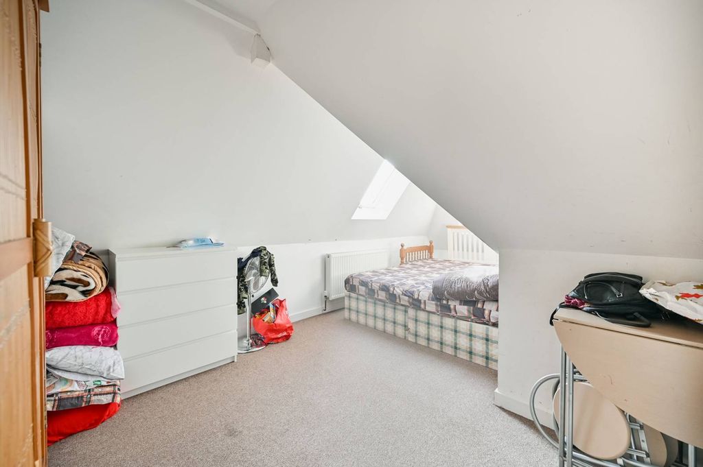 Property photo 2 of 7