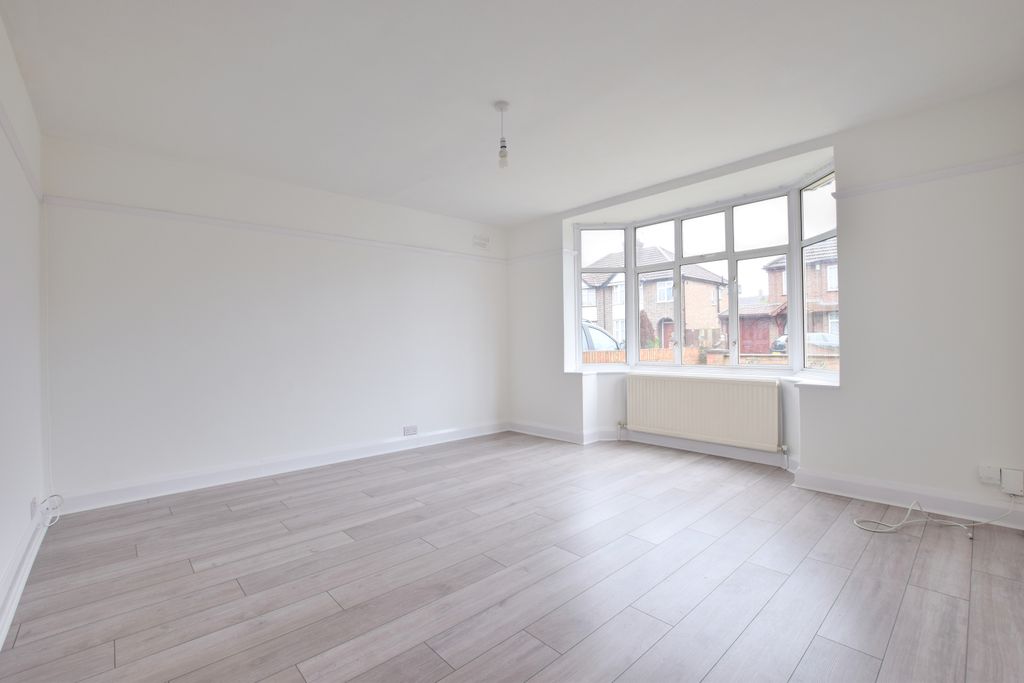 Property photo 3 of 16 2