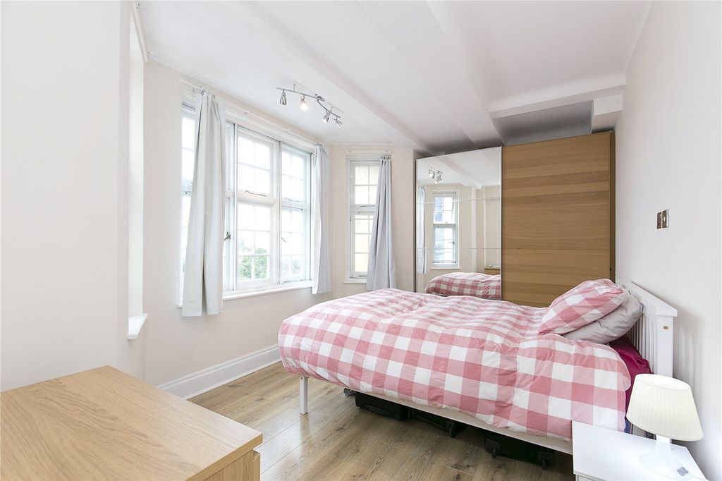 Property photo 3 of 7