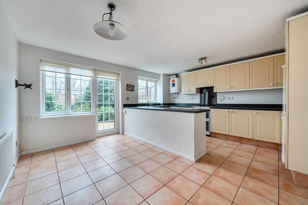 Property photo 3 of 12