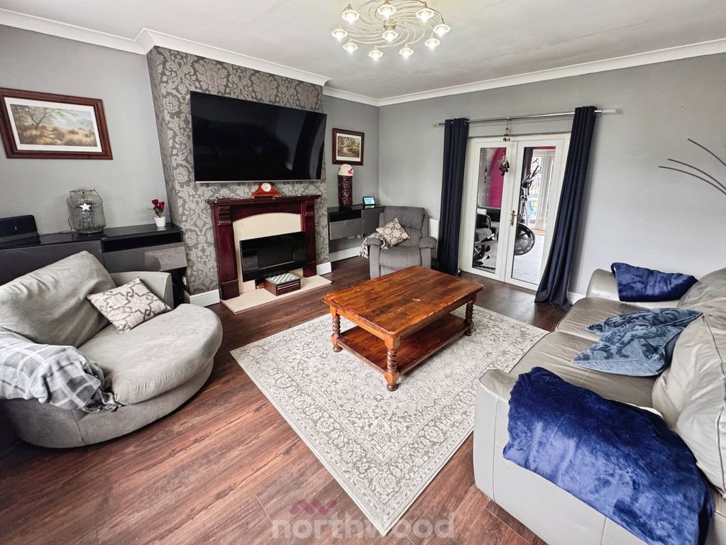 Property photo 2 of 37