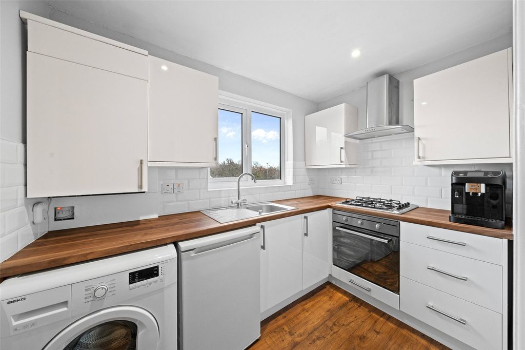 Property photo 2 of 10 Picture No. 04