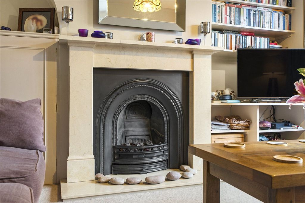 Property photo 3 of 14 Feature Fireplace