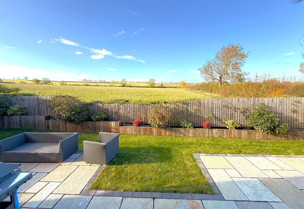 Property photo 2 of 27 Img_5482.Jpg