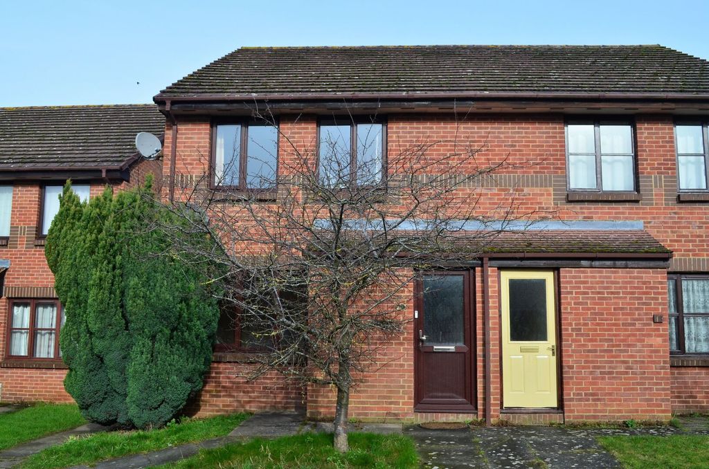 Property photo 1 of 12 External