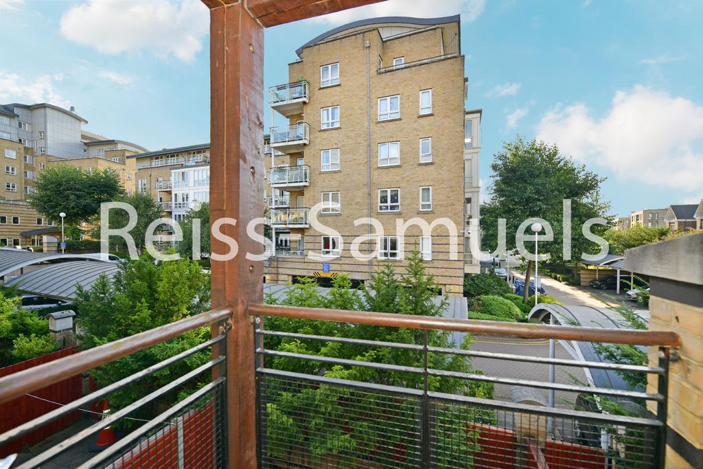 Property photo 2 of 51