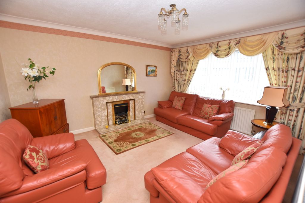Property photo 2 of 23