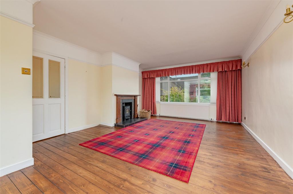 Property photo 3 of 20 19 Roman Road Northmuir Kirriemuir-7.Jpg