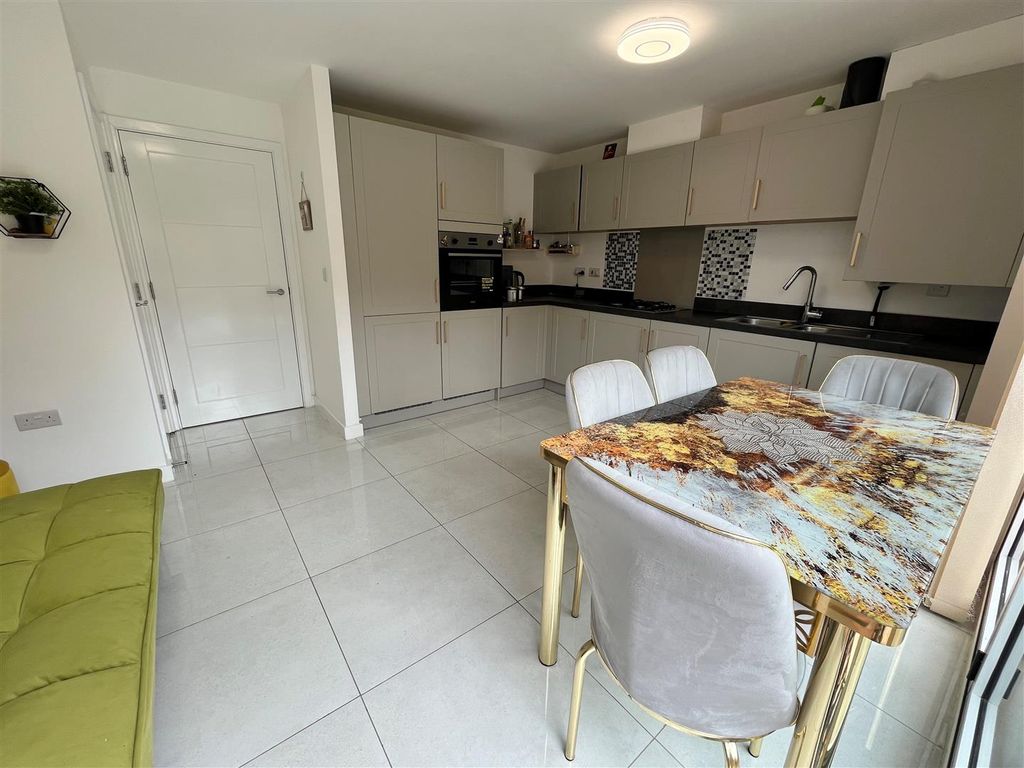 Property photo 2 of 20 Kitchen Diner