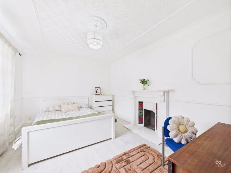 Property photo 1 of 14 Photo 11