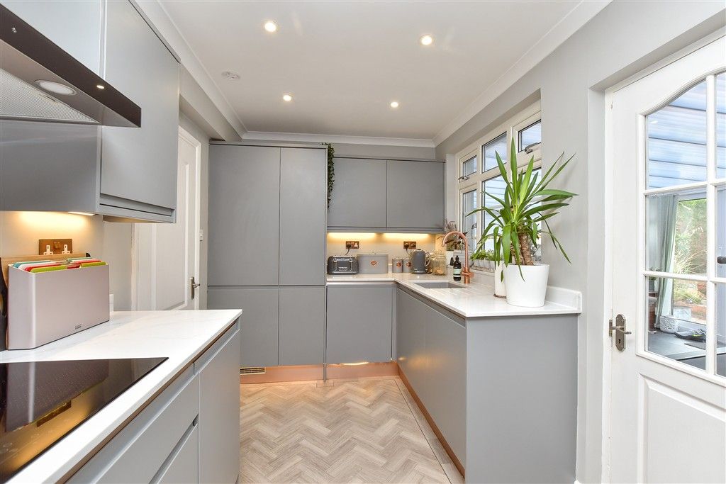 Property photo 3 of 13 Kitchen