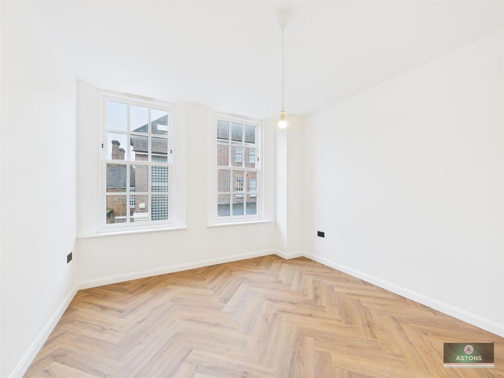 Property photo 3 of 5 Cam04622G0-Pr0147-Still022.Jpg