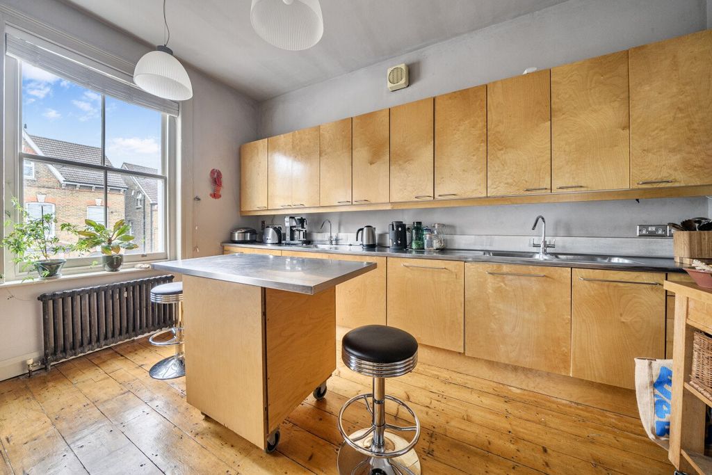 Property photo 3 of 17 Picture No. 13