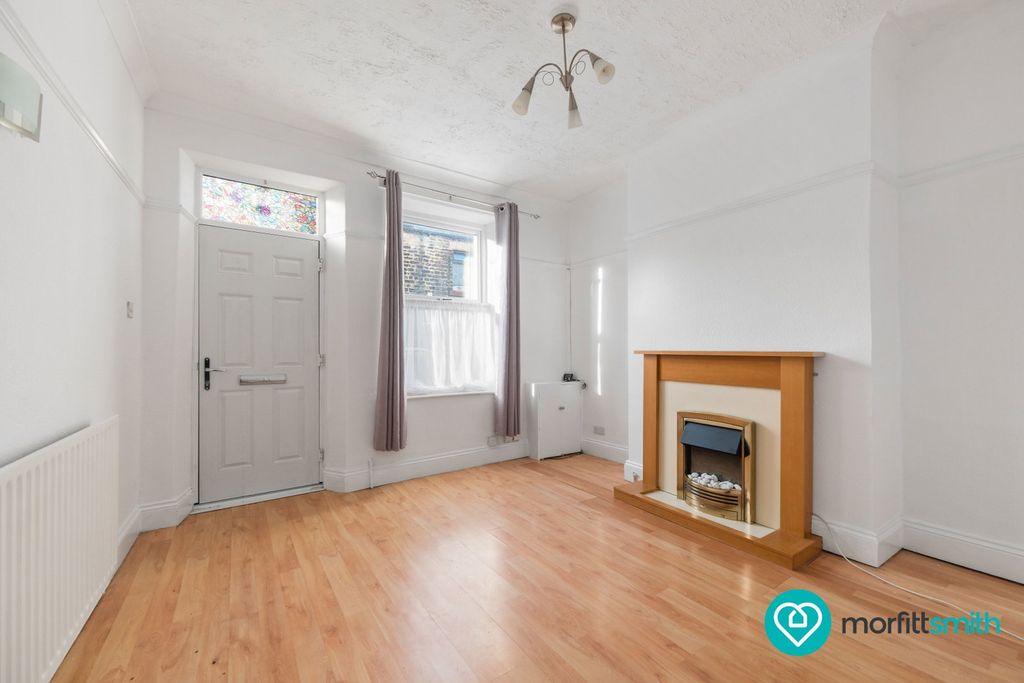 Property photo 2 of 13