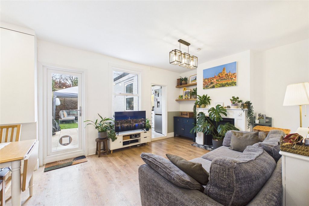 Property photo 3 of 12 Picture No. 08