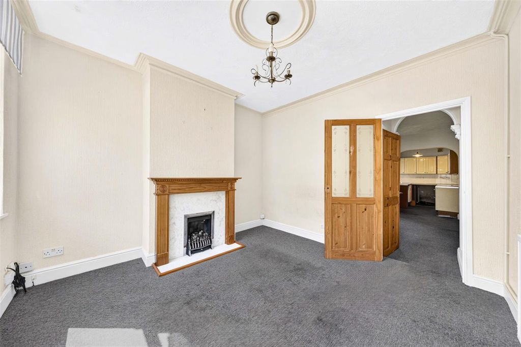 Property photo 3 of 16 3