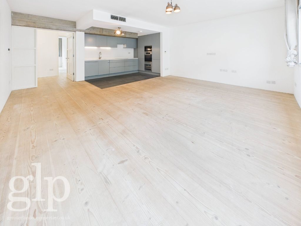 Property photo 2 of 30 4218744