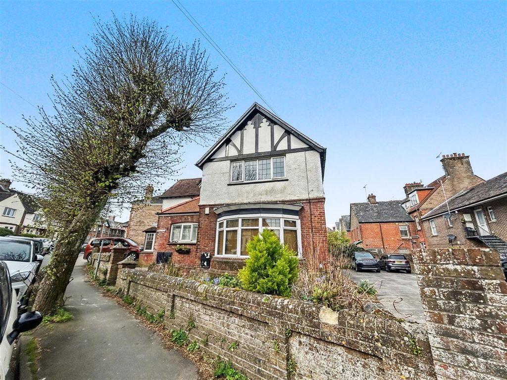 Property photo 2 of 10 Front Shot 2