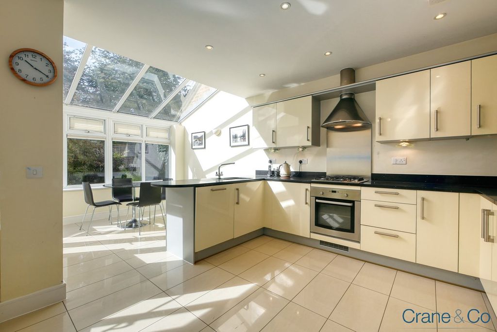 Property photo 2 of 24