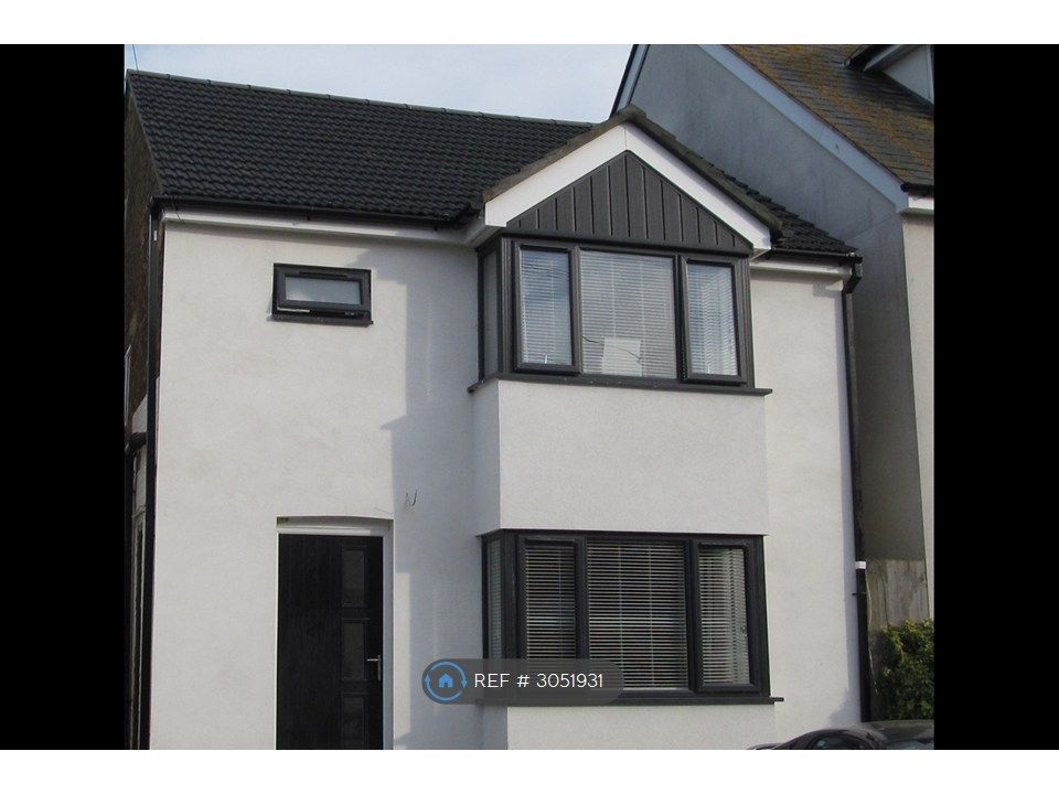 Property photo 2 of 13 Detached